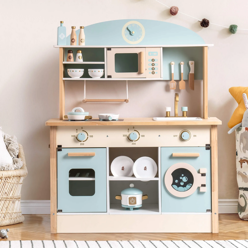 Maison Kitchen in Dual Tone