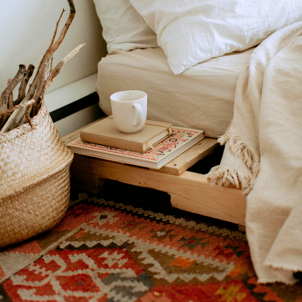 handled-seagrass-basket-in-bedroom